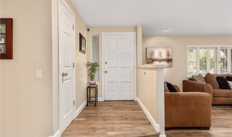 3740 Foxley Dr, Escondido, CA 92027