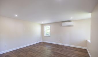 863 Minot Ave, Auburn, ME 04210