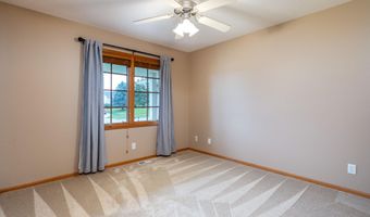 4817 Waller St, Ames, IA 50014