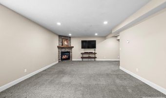 5577 Cottontree Ln, Ammon, ID 83406