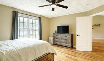 5 Craigie Ave, Johnston, RI 02919