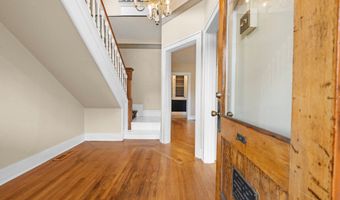 674 11TH St, Astoria, OR 97103