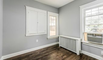 2838 MYRTLE Ave NE, Washington, DC 20018