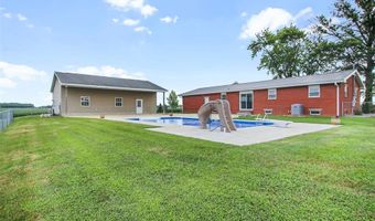 5102 Fosterburg Rd, Alton, IL 62002