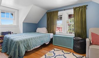69 Roger Williams Ave, East Providence, RI 02916