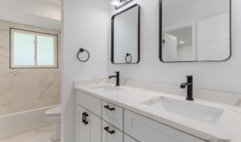 522 N Castle Rd, Addison, IL 60101
