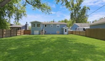 471 Linden Ln, Antioch, IL 60002