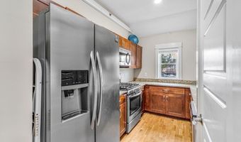54 Loomis St 2202, Bedford, MA 01730