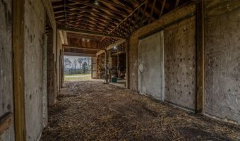 24352 State Highway Ee, Aurora, MO 65605