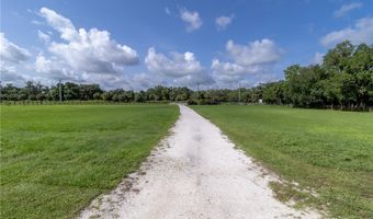 19801 N River Rd, Alva, FL 33920