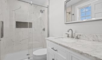 253 Central St, Lincoln, RI 02865