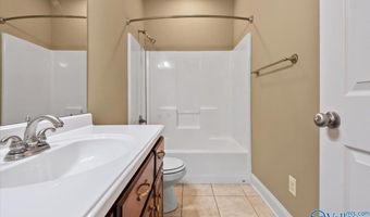 160 Shaw St, Albertville, AL 35950