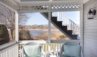 8 Key Ct, Newport, RI 02840