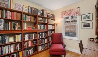 3 Harold St, Newport, RI 02840