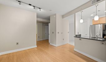 2001 15TH St N 813, Arlington, VA 22201