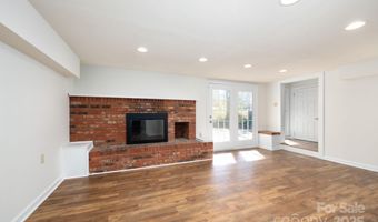 49 Pinedale Rd, Asheville, NC 28805