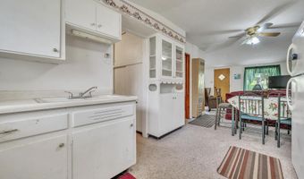 66 Gingles Dr, Arnolds Park, IA 51331