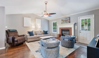 509 Sharon Oaks Ct, Benton, AR 72019