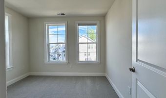 25 Brentwood Cir 25, Danbury, CT 06810
