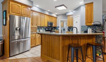 45 Edgewater Dr, Albany, KY 42602