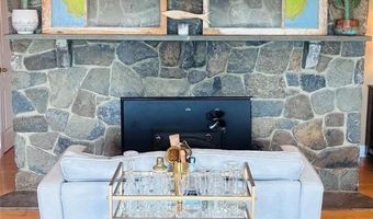213 Seaside Dr, Jamestown, RI 02835