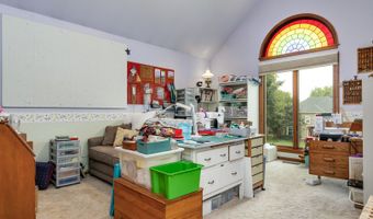 420 Fairway View Dr, Algonquin, IL 60102