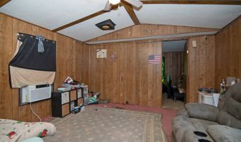 941 E Clayton Rd, Alderson, WV 24910