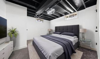 5999 Ambleside Dr, Columbus, OH 43229