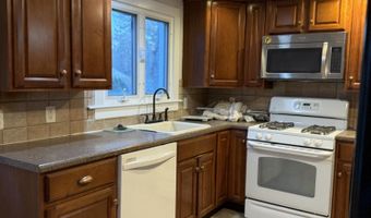 615 Beechwood Ave, West Allenhurst, NJ 07711