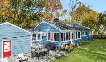 6 Conway Dr, Barrington, RI 02806