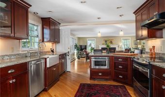 94 Abbott Run Valley Rd, Cumberland, RI 02864