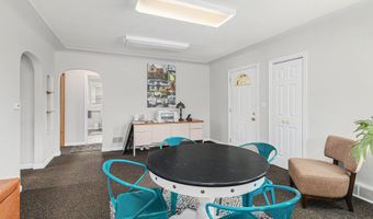 570 S Maple Rd, Ann Arbor, MI 48103