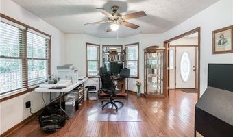 558 Auburn Rd, Auburn, GA 30011