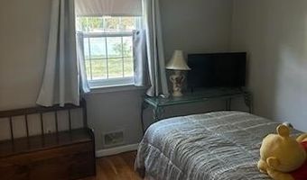 200 Brookwood Rd, Warwick, RI 02889