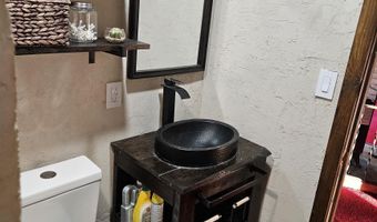 80 Dayton Rd, Artesia, NM 88210