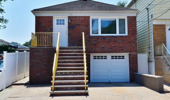 34 W 7TH St, Bayonne, NJ 07002