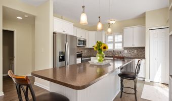 1951 Tawney Ln, Avon, IN 46123