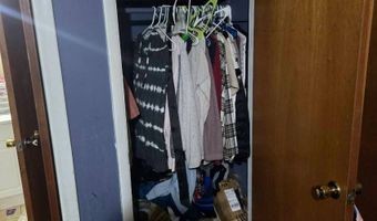 1119 Chatwood Dr, Anniston, AL 36206