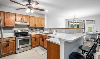 136 Pembroke Rd 6-50, Danbury, CT 06811