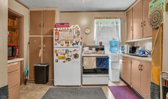 2 E MAIN St, Carlisle, PA 17015