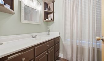 142 Kenmore Ave, Biloxi, MS 39531