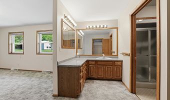 1957 COUNTY ROAD T N, Amherst Junction, WI 54407