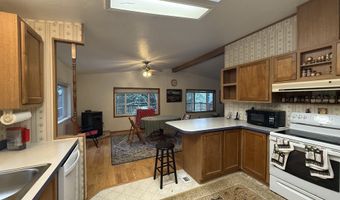 17360 MOUNTAIN Dr, Brookings, OR 97415