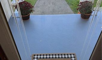 572 W Main St, Adena, OH 43901