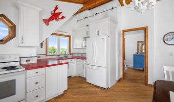 695 Charlestown Beach Rd, Charlestown, RI 02813