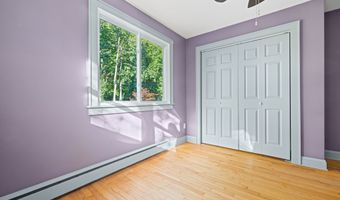 32 Rocky Glen Rd, Danbury, CT 06810