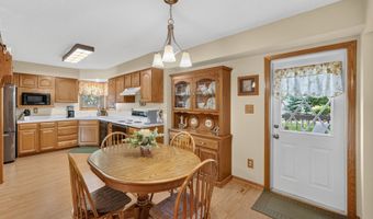 1299 Bentwood Ct, Altoona, IA 50009
