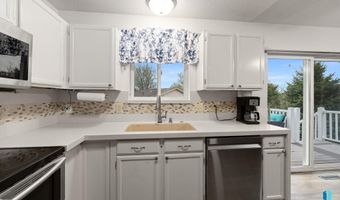 523 Kyle Ave, Baltic, SD 57003