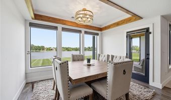 4261 Lakeshore Dr, Basehor, KS 66007