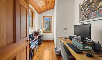 40 Indian Ladder Dr, Altamont, NY 12009